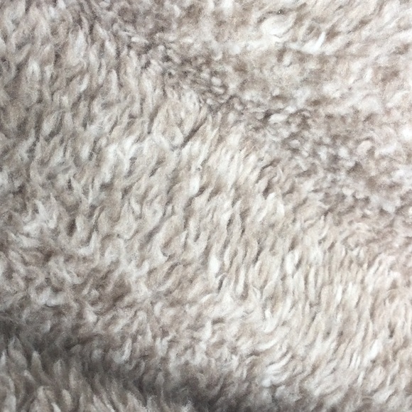 Meet your Posher, Paige - Picture 1 of 1